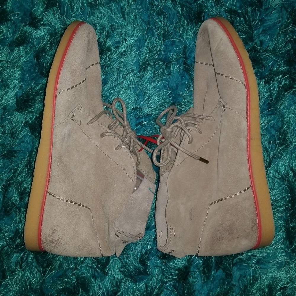 Toms - Picture 4 of 4